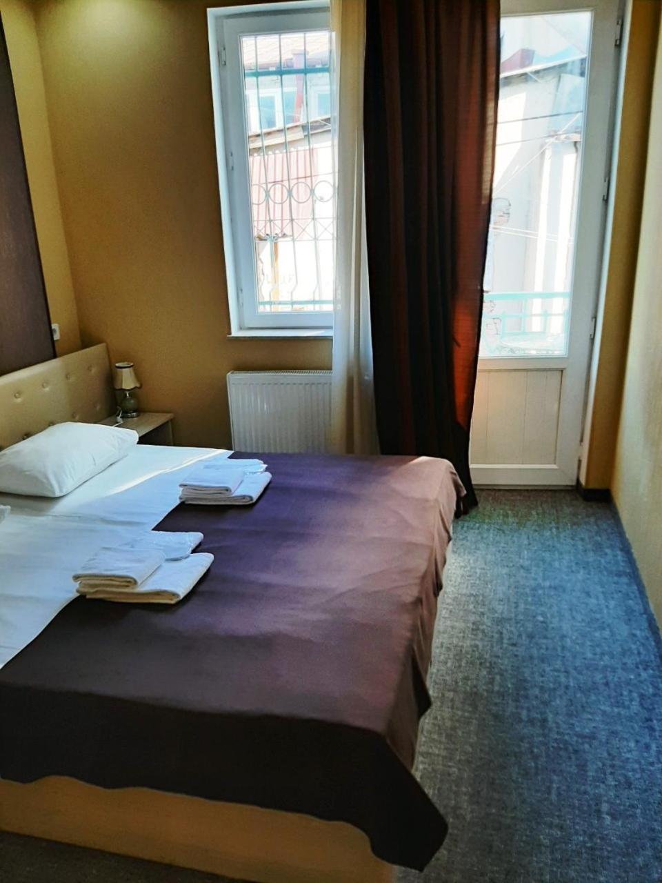 Tbiliseli Inn Tiflis Dış mekan fotoğraf